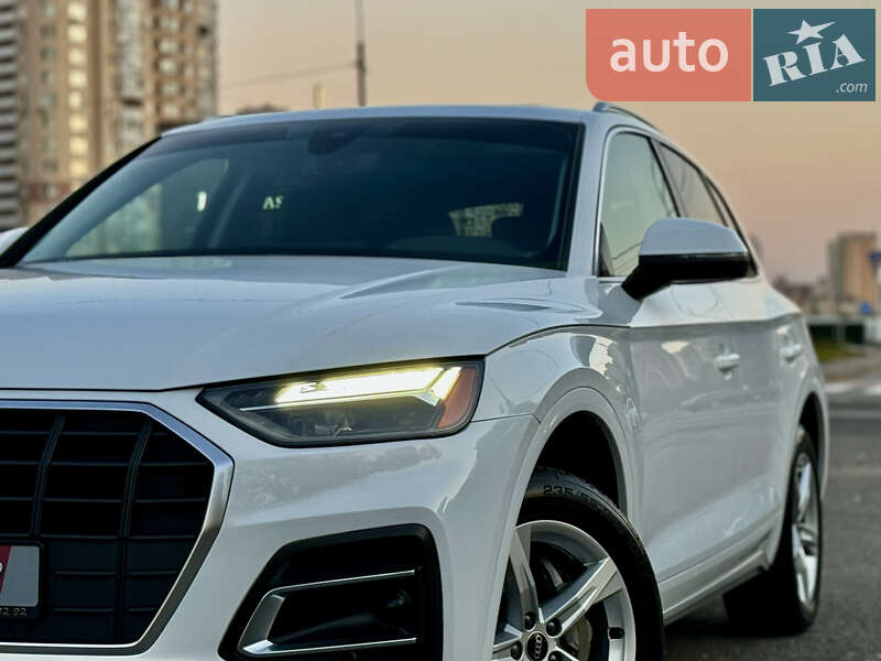 Внедорожник / Кроссовер Audi Q5 2021 в Киеве