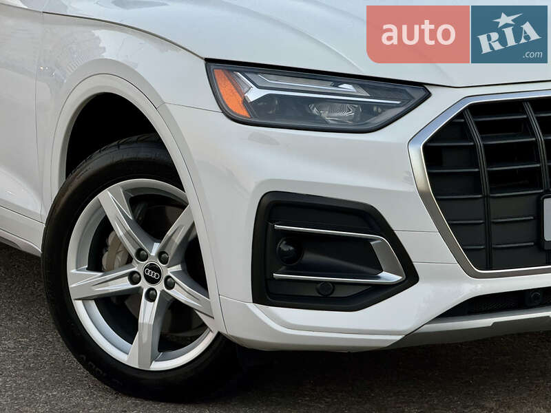 Внедорожник / Кроссовер Audi Q5 2021 в Киеве
