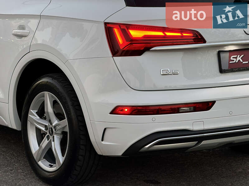 Внедорожник / Кроссовер Audi Q5 2021 в Киеве