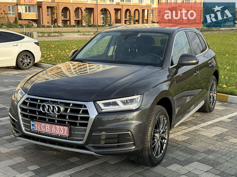 Внедорожник / Кроссовер Audi Q5 2018 в Киеве