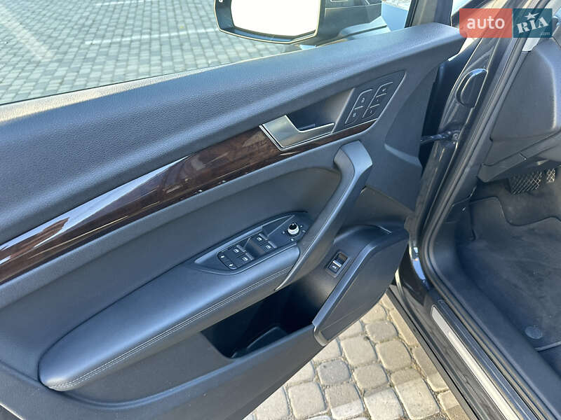 Внедорожник / Кроссовер Audi Q5 2019 в Ивано-Франковске