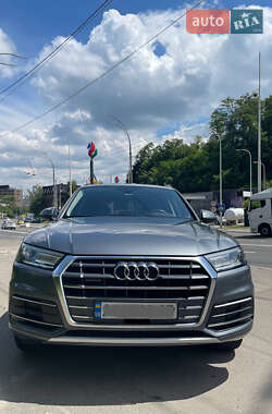 Внедорожник / Кроссовер Audi Q5 2018 в Киеве