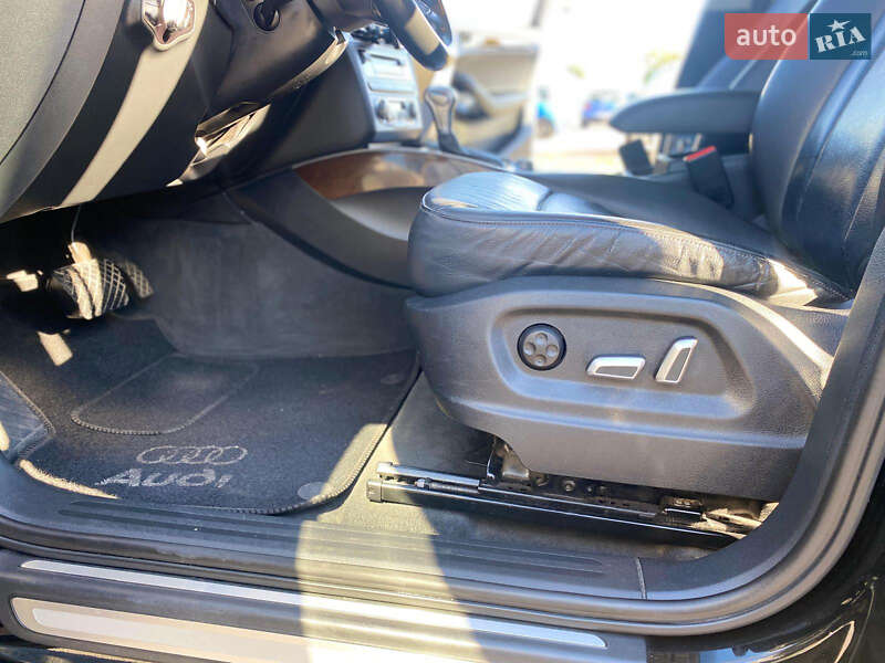 Внедорожник / Кроссовер Audi Q5 2015 в Киеве