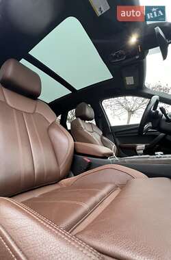 Внедорожник / Кроссовер Audi Q5 2018 в 