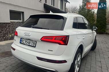 Внедорожник / Кроссовер Audi Q5 2019 в 