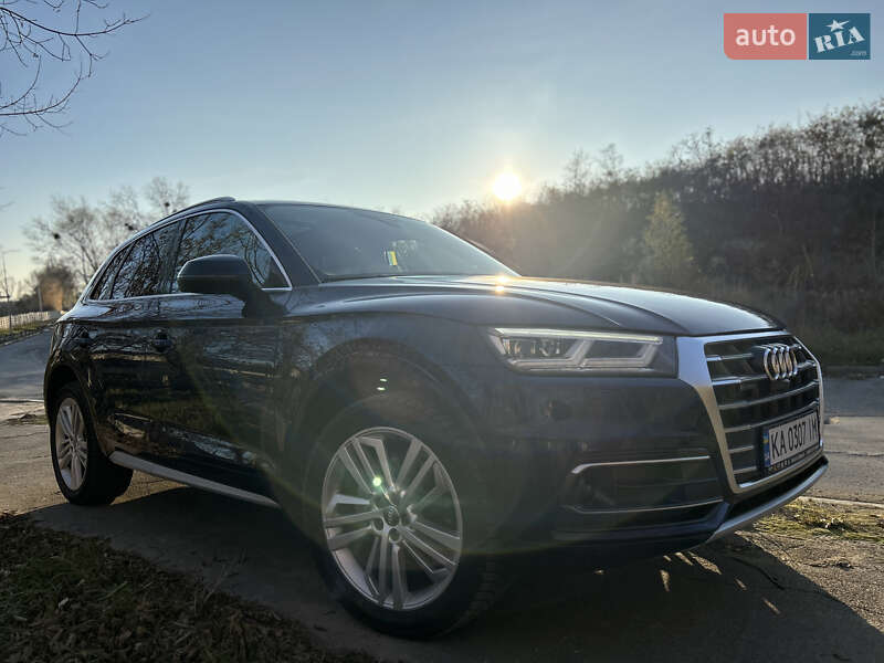 Внедорожник / Кроссовер Audi Q5 2019 в Киеве