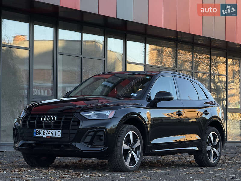 Внедорожник / Кроссовер Audi Q5 2021 в Ровно