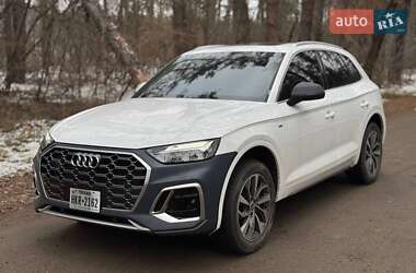 Внедорожник / Кроссовер Audi Q5 2021 в Киеве