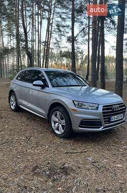 Внедорожник / Кроссовер Audi Q5 2018 в 