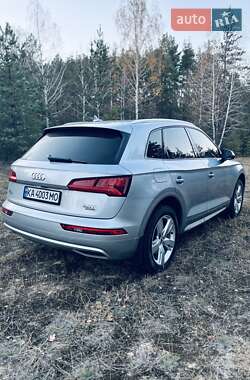 Внедорожник / Кроссовер Audi Q5 2018 в 