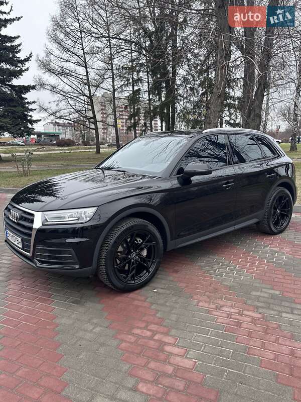 Внедорожник / Кроссовер Audi Q5 2017 в Киеве
