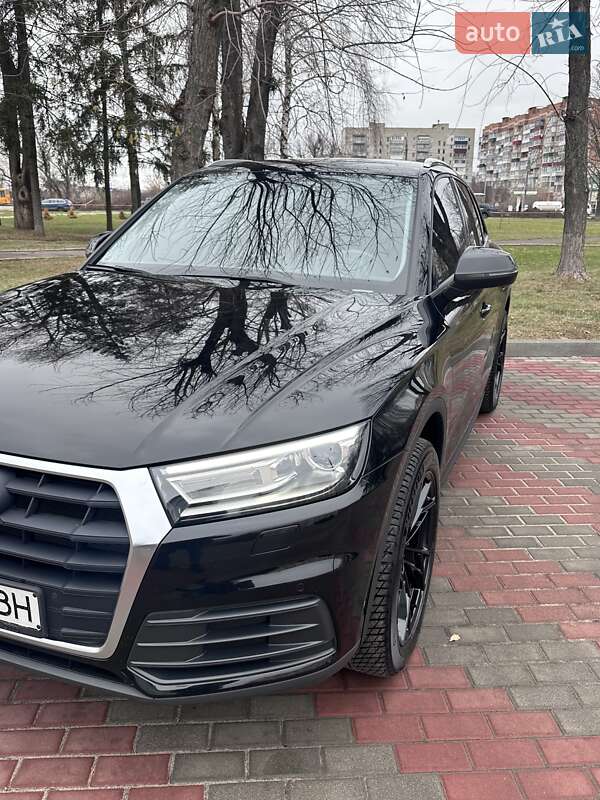 Внедорожник / Кроссовер Audi Q5 2017 в Киеве
