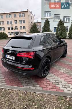 Позашляховик / Кросовер Audi Q5 2017 в Києві