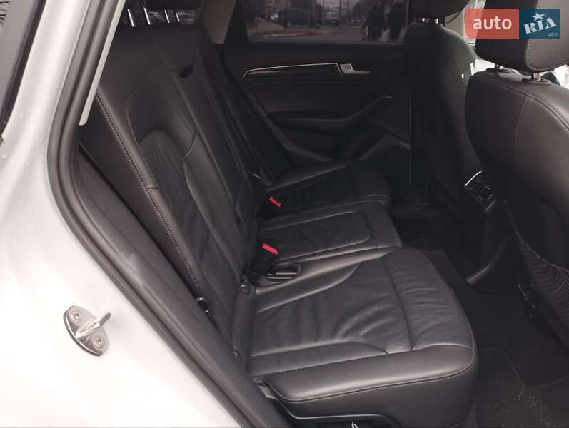 Внедорожник / Кроссовер Audi Q5 2015 в Виннице