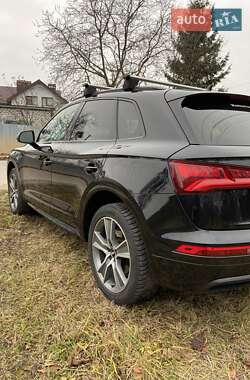 Внедорожник / Кроссовер Audi Q5 2018 в 