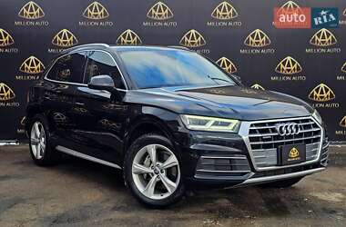 Позашляховик / Кросовер Audi Q5 2019 в Києві