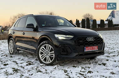 Внедорожник / Кроссовер Audi Q5 2021 в 