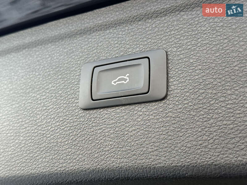 Позашляховик / Кросовер Audi Q5 2021 в Луцьку