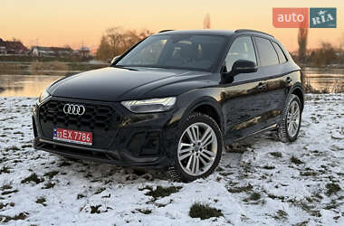 Внедорожник / Кроссовер Audi Q5 2021 в 