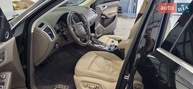 Позашляховик / Кросовер Audi Q5 2015 в Чернівцях