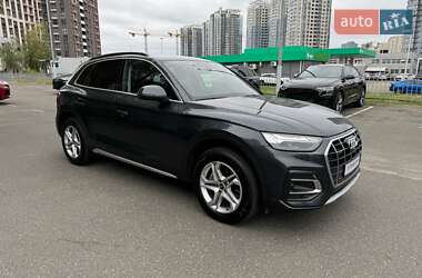 Позашляховик / Кросовер Audi Q5 2021 в Києві