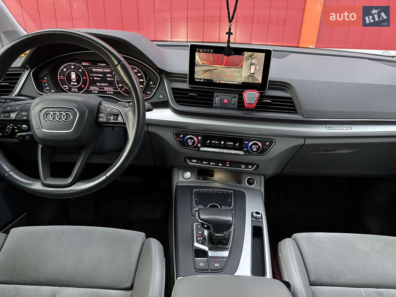 Позашляховик / Кросовер Audi Q5 2017 в Києві