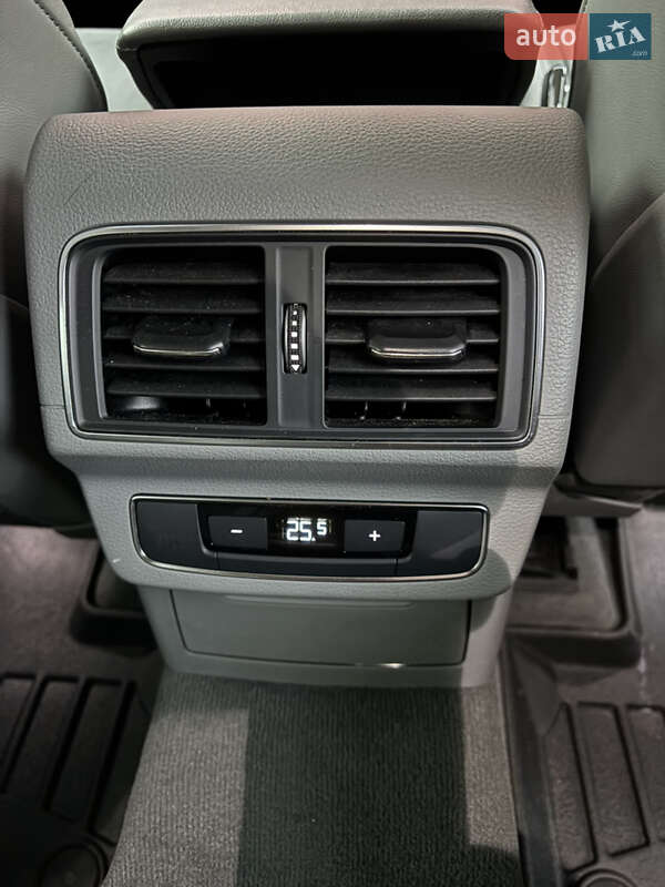 Позашляховик / Кросовер Audi Q5 2017 в Києві