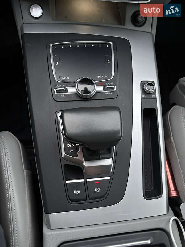 Позашляховик / Кросовер Audi Q5 2017 в Києві