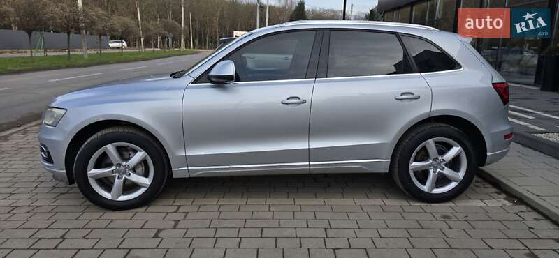 Позашляховик / Кросовер Audi Q5 2013 в Ужгороді
