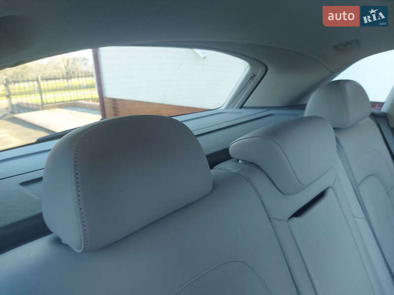 Позашляховик / Кросовер Audi Q5 2015 в Гусятині