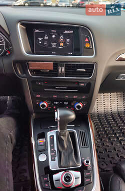 Внедорожник / Кроссовер Audi Q5 2015 в 
