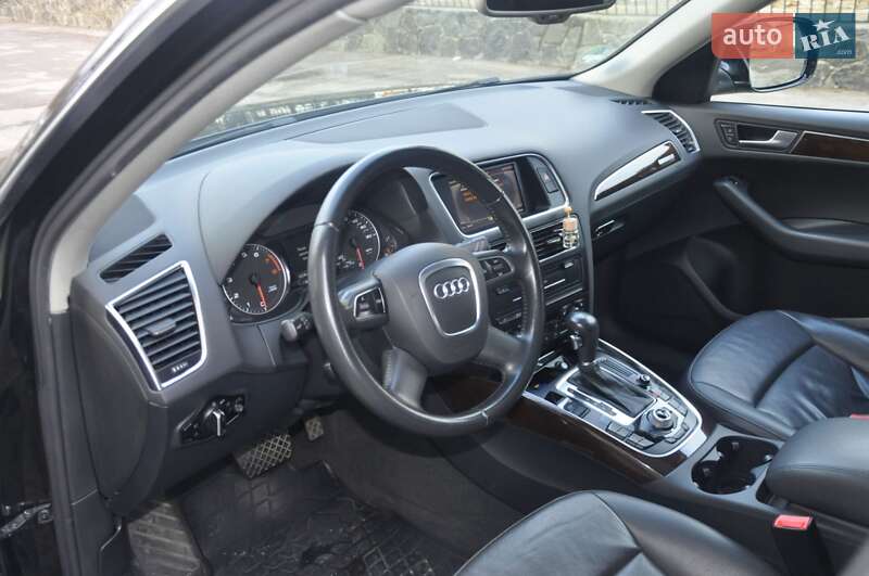 Внедорожник / Кроссовер Audi Q5 2011 в Смеле