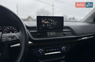 Внедорожник / Кроссовер Audi Q5 2017 в 