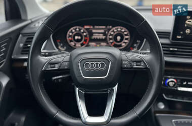 Внедорожник / Кроссовер Audi Q5 2017 в 