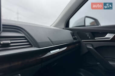 Внедорожник / Кроссовер Audi Q5 2017 в 