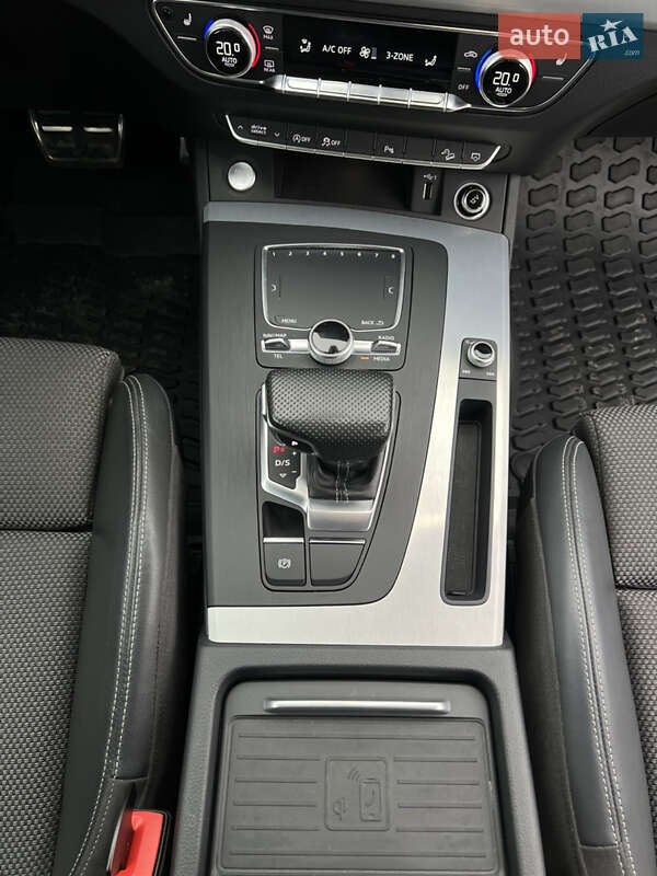 Внедорожник / Кроссовер Audi Q5 2019 в Бережанах