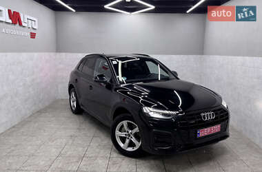 Внедорожник / Кроссовер Audi Q5 2021 в 