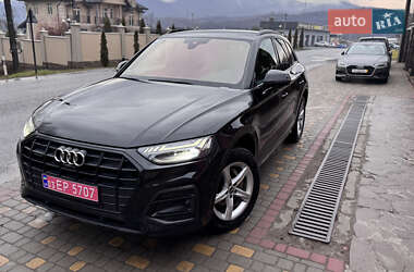 Внедорожник / Кроссовер Audi Q5 2021 в 