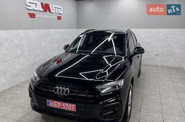 Внедорожник / Кроссовер Audi Q5 2021 в 