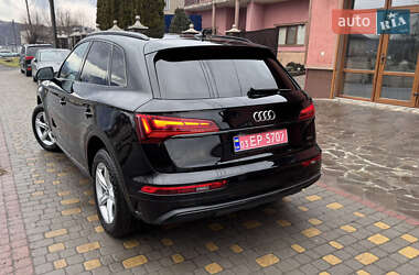 Внедорожник / Кроссовер Audi Q5 2021 в 
