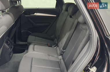 Внедорожник / Кроссовер Audi Q5 2021 в 