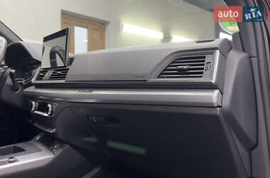 Внедорожник / Кроссовер Audi Q5 2021 в 