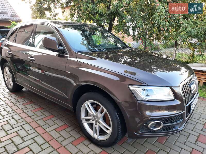 Внедорожник / Кроссовер Audi Q5 2015 в 