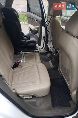 Позашляховик / Кросовер Audi Q5 2010 в 