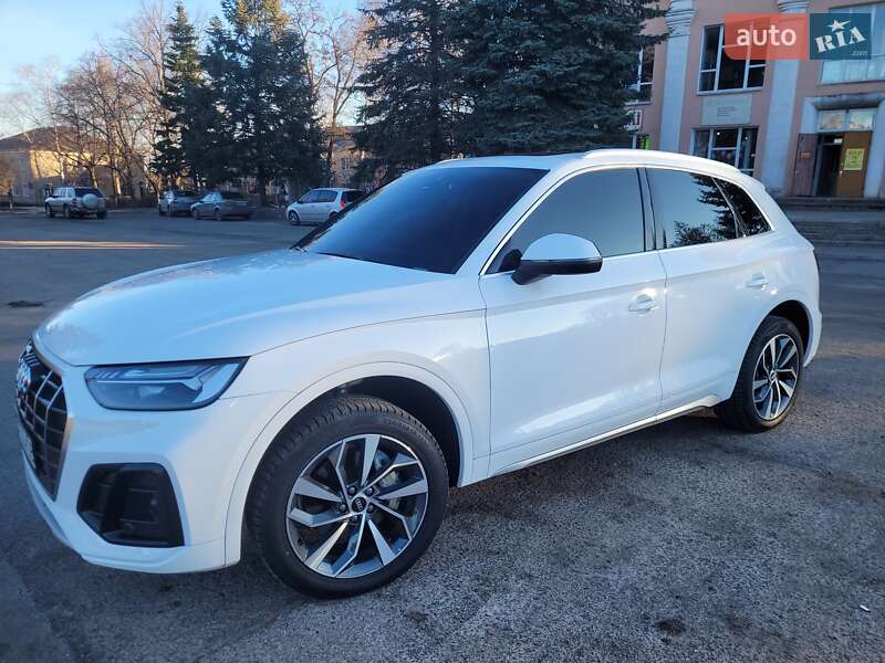 Позашляховик / Кросовер Audi Q5 2020 в Харкові