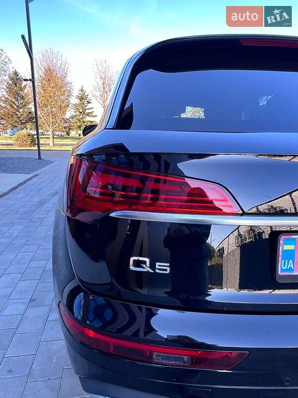 Внедорожник / Кроссовер Audi Q5 2021 в Луцке