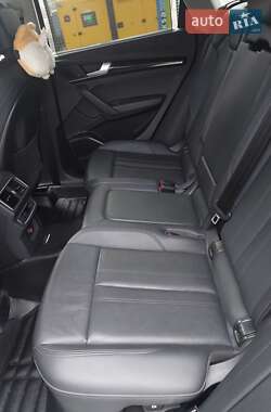 Внедорожник / Кроссовер Audi Q5 2018 в 