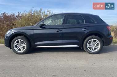 Внедорожник / Кроссовер Audi Q5 2017 в 