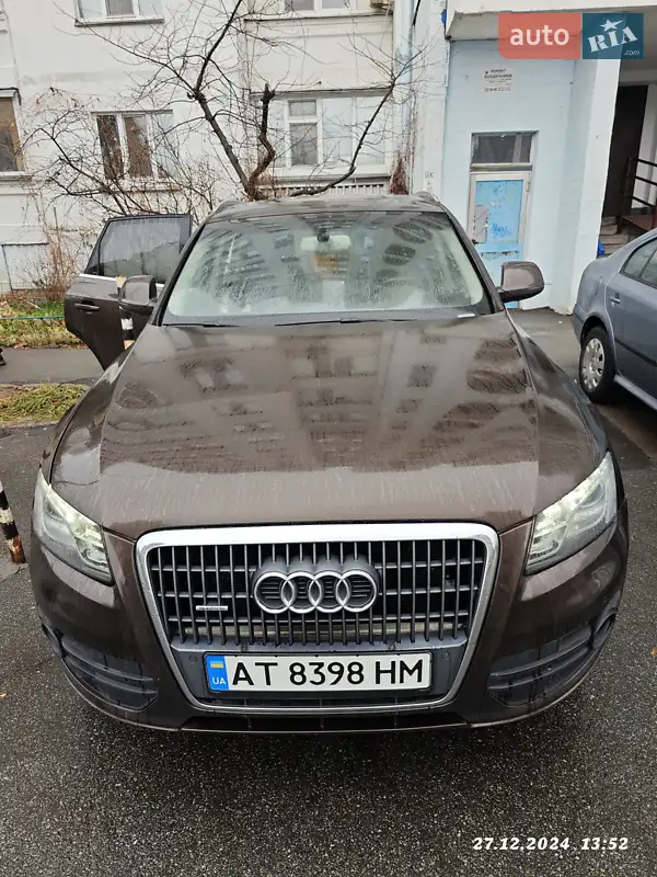 Внедорожник / Кроссовер Audi Q5 2011 в 