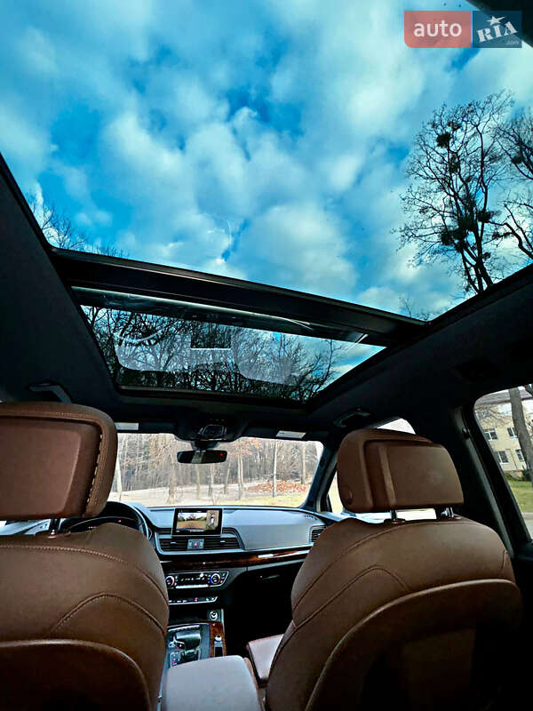 Позашляховик / Кросовер Audi Q5 2017 в Києві